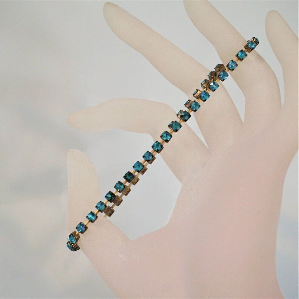 Rhinestone Chain Stretch Bracelet Blue Tennis Vintage